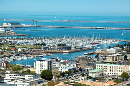 La rade de Cherbourg-en-Cotentin, plus grande rade artificielle du monde
